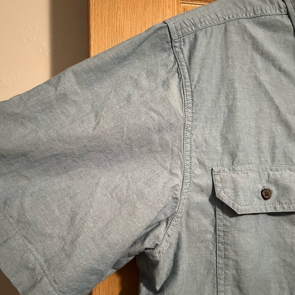 Carhartt Loose Fit Midweight Chambray Short Sleeve Button Down Shirt - Picture 7 of 11